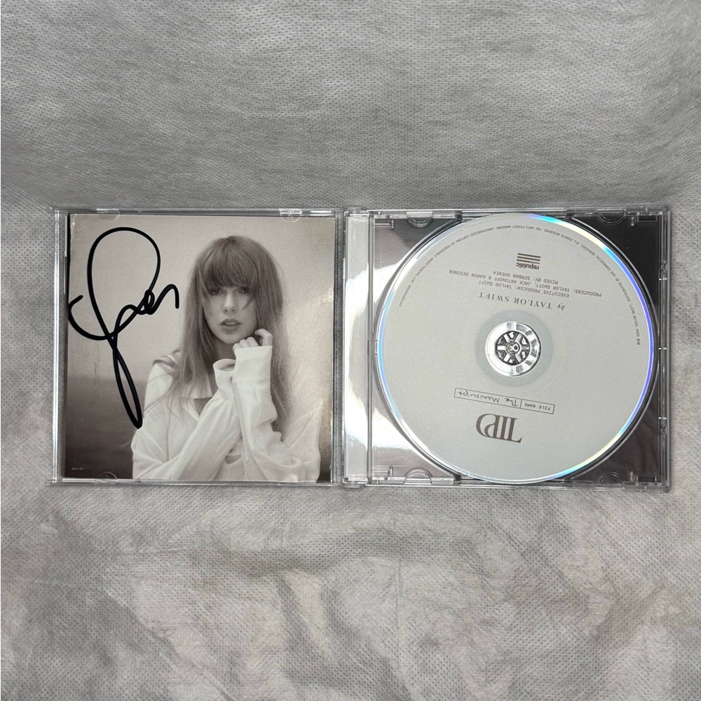TTPD Signed Taylor Swift Cd